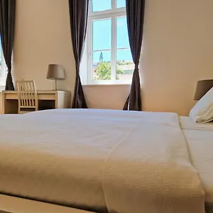  Apartament Halasz 2-bedroom Near Castle, Free Public Parking Nearby Ungaria