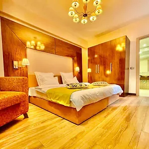  Apartament Royal With A Perfect View - Yamaluxe